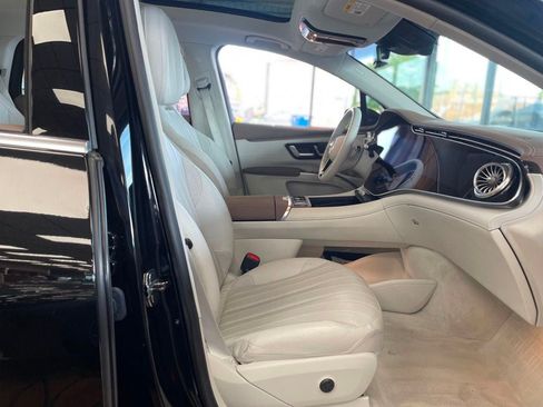 Used 2023 Mercedes-Benz EQS 580 4MATIC SUV image 20