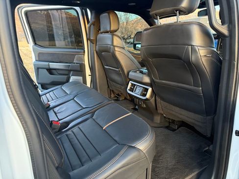 Used 2024 Ford F350 Platinum image 18