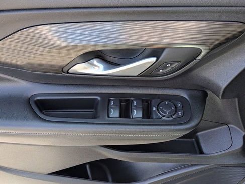 Used 2024 GMC Terrain SLE image 18