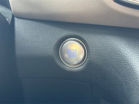 Used 2022 Hyundai Santa Fe SEL image 22