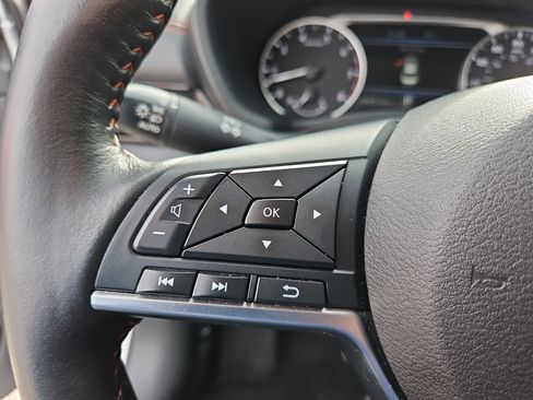 Used 2024 Nissan Sentra SR w/ SR Premium Package image 19