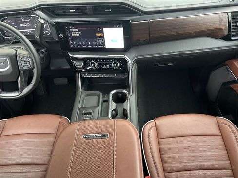 Certified 2026 GMC Sierra 2500 Denali Ultimate image 18