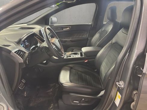 Used 2023 Ford Edge ST-Line w/ Class II Trailer Tow Package AWD/4WD image 4