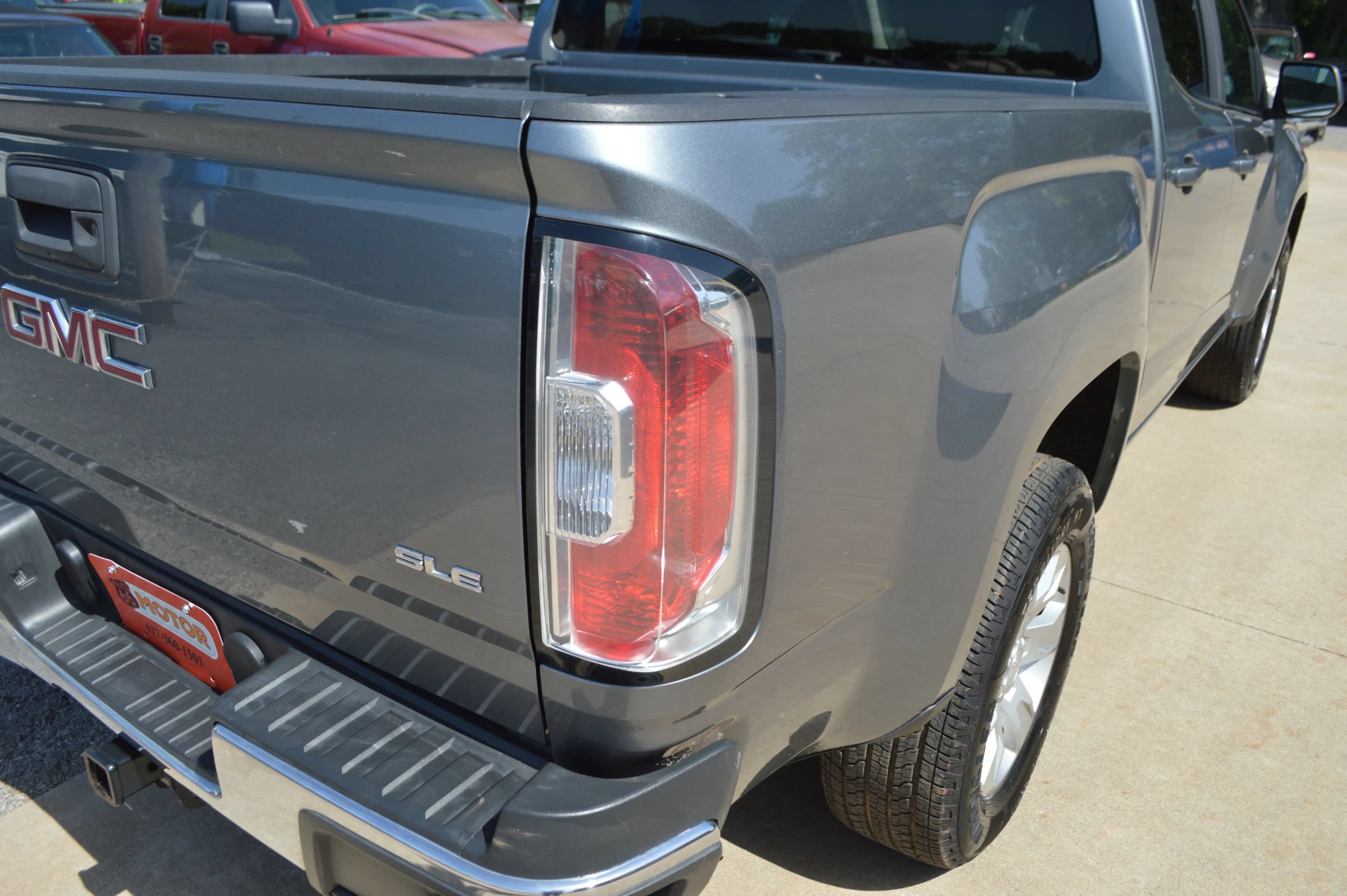 Used 2018 GMC Canyon SLE RWD image 9
