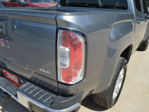 Used 2018 GMC Canyon SLE RWD image 9