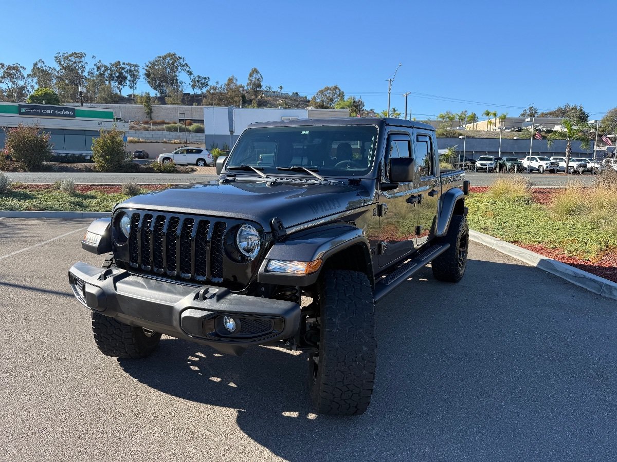 Used 2023 Jeep Gladiator Sport AWD/4WD image 5