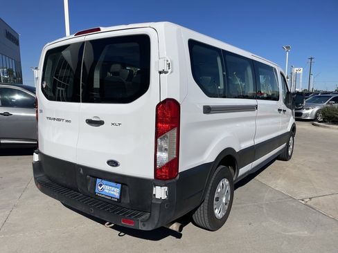 Used 2022 Ford Transit 350 XLT image 3