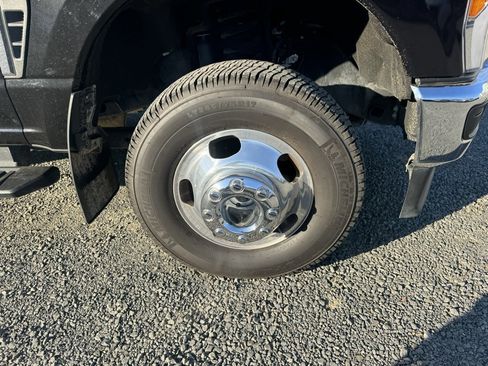 Used 2023 Ford F350 XLT w/ Snow Plow Prep Package image 26