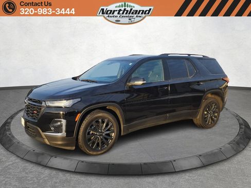 Used 2023 Chevrolet Traverse RS image 1