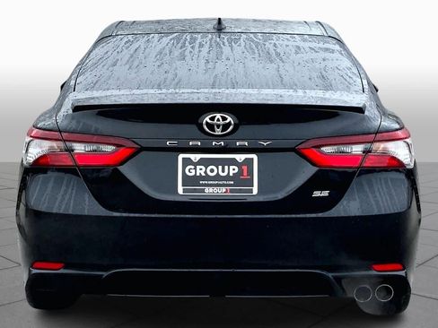 Used 2021 Toyota Camry SE image 7