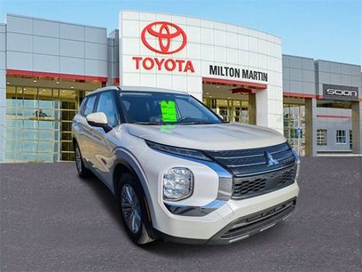 Used 2024 Mitsubishi Outlander ES