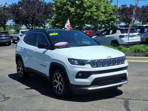 Certified 2024 Jeep Compass Limited AWD/4WD image 3