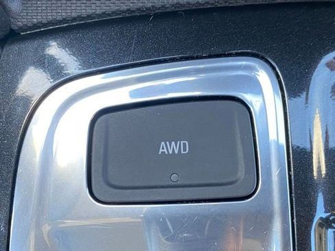 Used 2022 Chevrolet Equinox Premier image 50