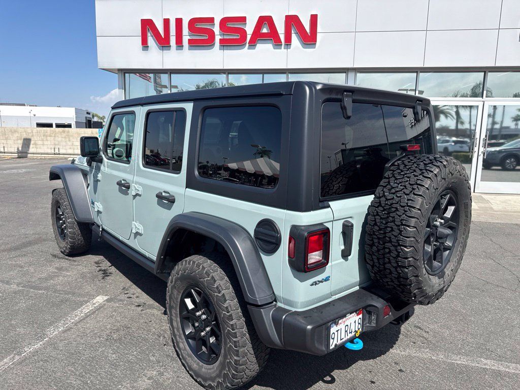 Used 2024 Jeep Wrangler Unlimited AWD/4WD image 2