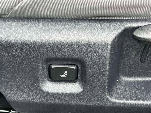 Certified 2025 Toyota Tacoma SR5 w/ SR5 Upgrade Package image 25