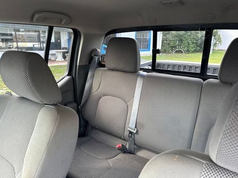 Used 2016 Nissan Frontier SV w/ SV Value Truck Package RWD image 14