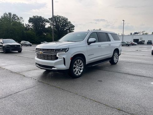 Used 2021 Chevrolet Suburban Premier AWD/4WD image 1