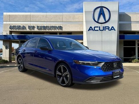 Used 2025 Honda Accord Sport image 1