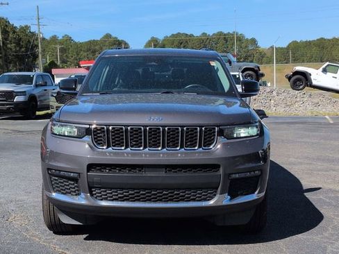 Used 2022 Jeep Grand Cherokee L Limited image 3