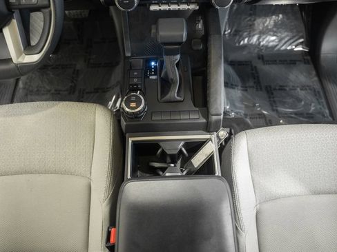 Used 2025 Toyota 4Runner SR5 AWD/4WD image 26