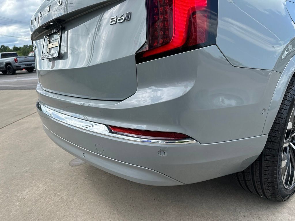 Certified 2026 Volvo XC90 B6 Plus AWD/4WD image 15
