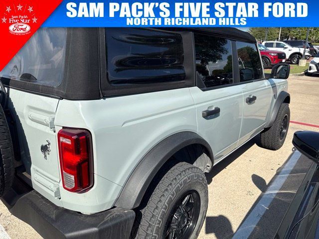 Used 2022 Ford Bronco 4-Door AWD/4WD image 3