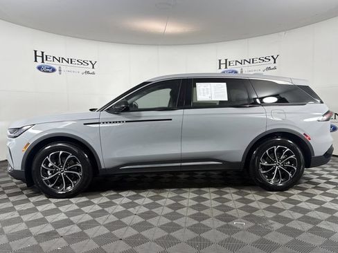 Used 2026 Lincoln Nautilus Premier w/ Equipment Group 102A AWD/4WD image 18