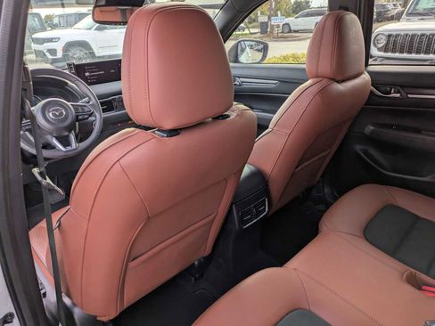 Used 2024 MAZDA CX-5 Carbon Edition image 17