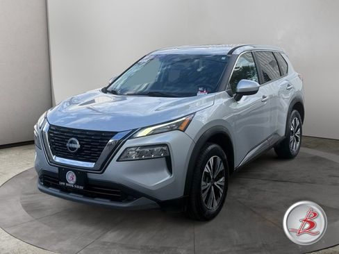 Used 2023 Nissan Rogue SV AWD/4WD image 3
