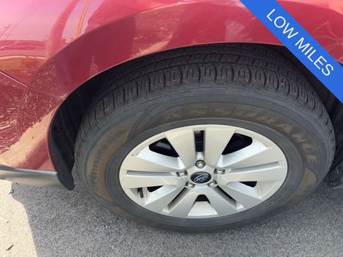 Used 2019 Subaru Outback 2.5i Premium AWD/4WD image 3