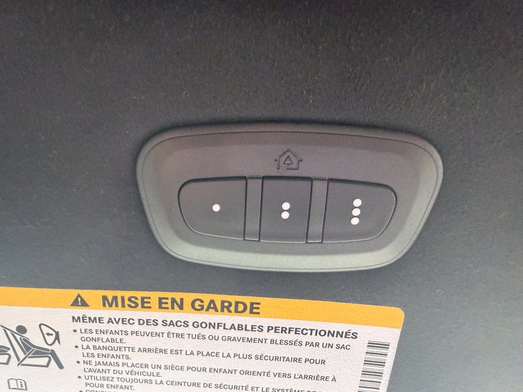 Used 2024 Chrysler Pacifica Pinnacle FWD image 59