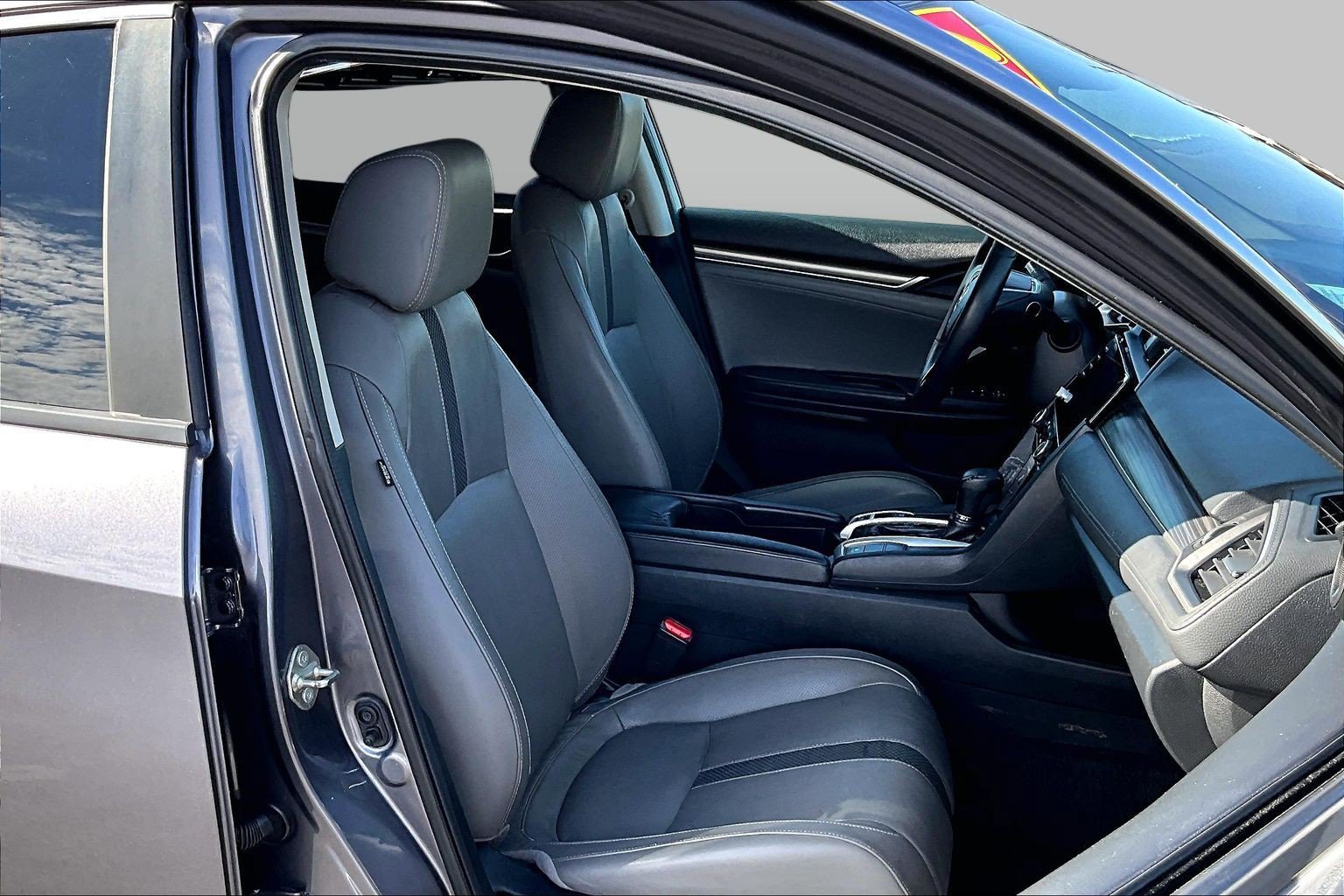 Used 2020 Honda Civic EX-L image 7