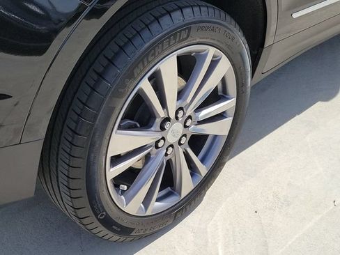 Used 2024 Cadillac XT5 Premium Luxury FWD image 7