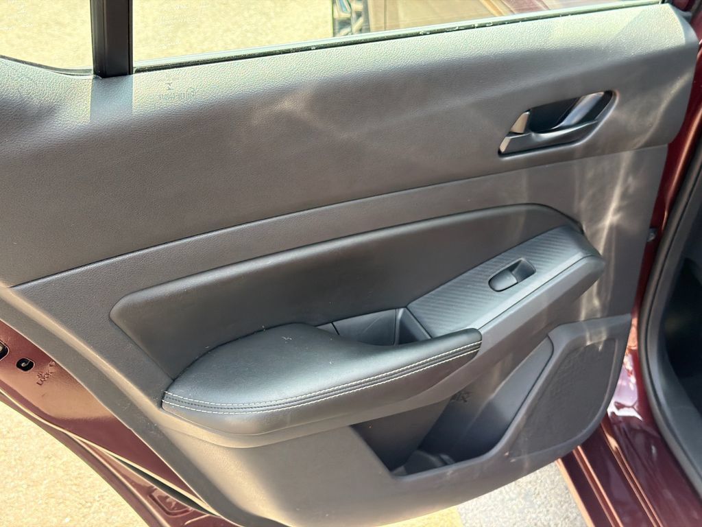 Used 2024 Nissan Altima 2.5 SV FWD image 21