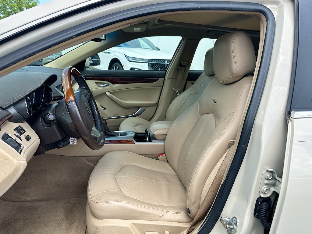 Used 2010 Cadillac CTS Luxury RWD image 8