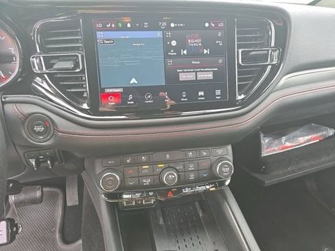 Used 2025 Dodge Durango GT AWD/4WD image 15