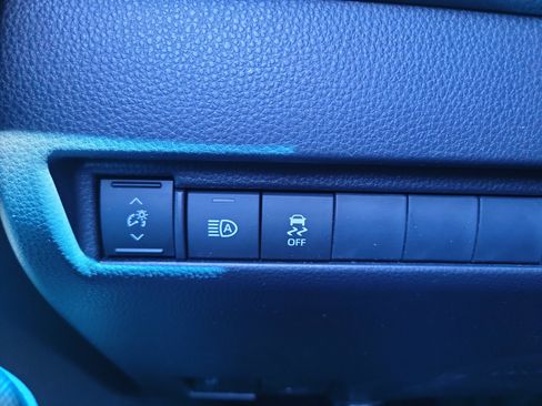 Used 2023 Toyota Venza Nightshade AWD/4WD image 34
