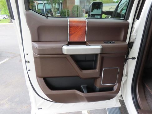 Used 2018 Ford F150 King Ranch w/ Equipment Group 601A Luxury image 20