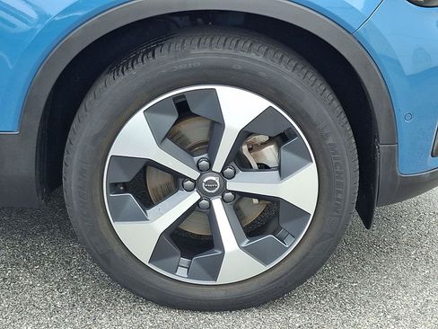 Certified 2024 Volvo XC40 B5 Plus w/ Climate Package AWD/4WD image 8