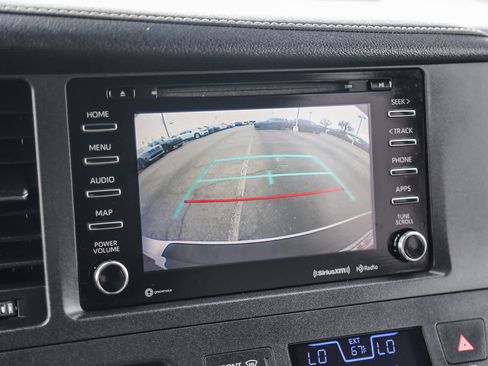 Used 2019 Toyota Sienna XLE image 26