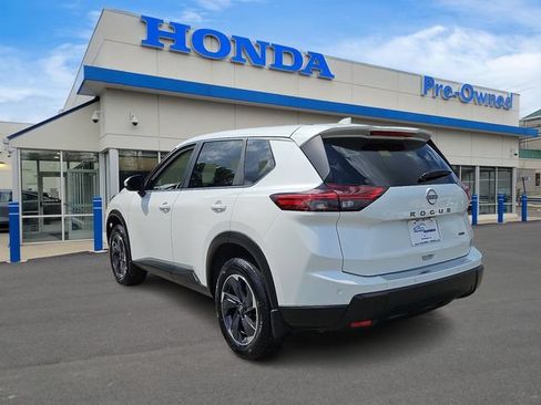 Used 2025 Nissan Rogue SV AWD/4WD image 7