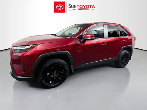 Used 2025 Toyota RAV4 XLE w/ Convenience Package FWD image 9