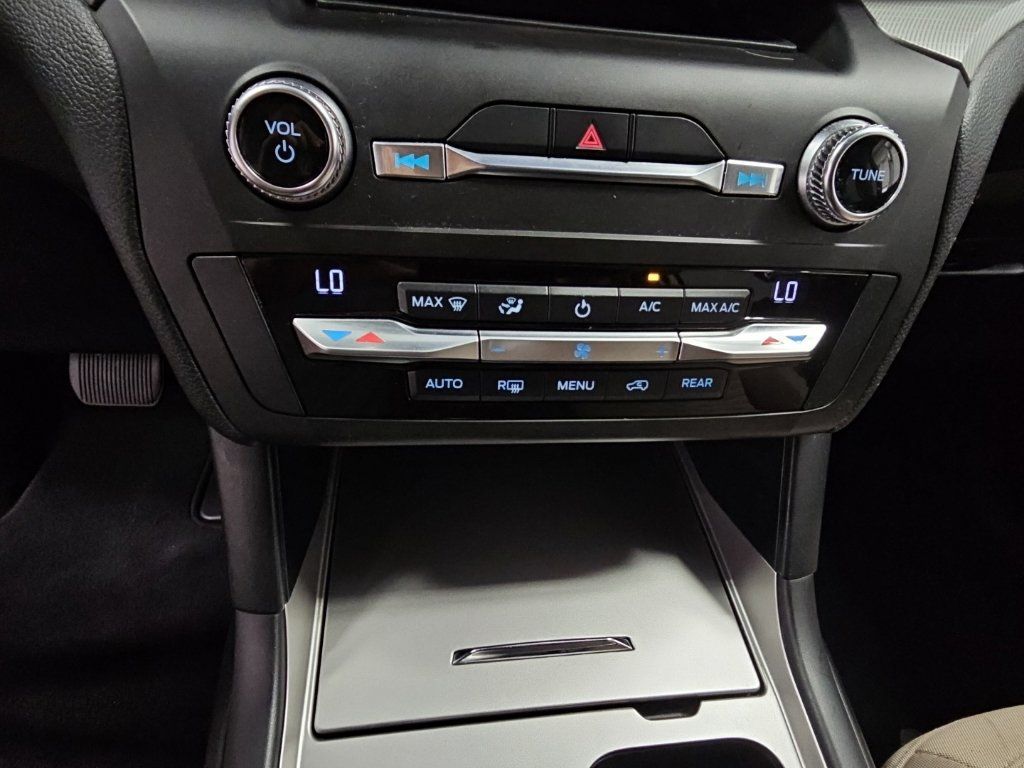 Used 2020 Ford Explorer XLT RWD image 19