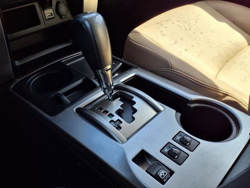 Used 2022 Toyota 4Runner SR5 Premium image 17