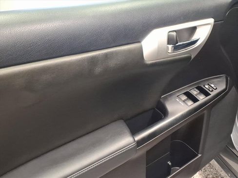 Used 2012 Lexus CT 200h image 8