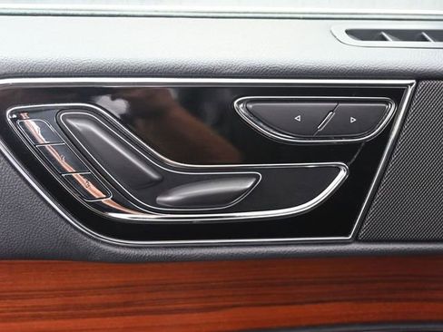 Used 2024 Lincoln Navigator L 4WD image 10