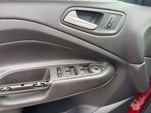 Used 2014 Ford Escape SE image 15