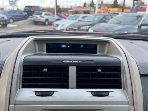 Used 2010 Ford Escape XLT image 21