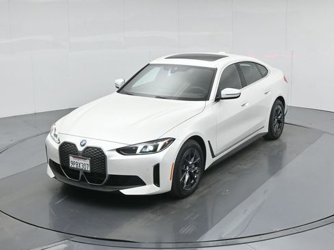 Used 2025 BMW i4 eDrive40 image 41