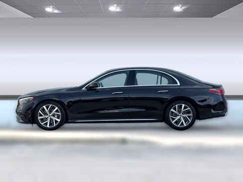 Used 2025 Mercedes-Benz E 350 Sedan image 2